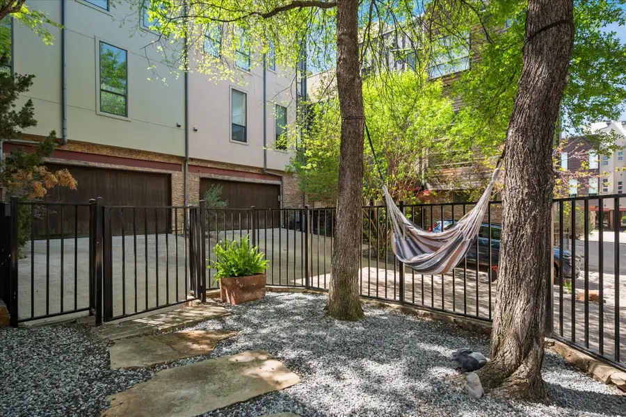 432 Trinity River Circle, Dallas, TX 75203 - #3