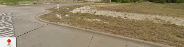 412 Mckinley Street, DeSoto, TX 75115