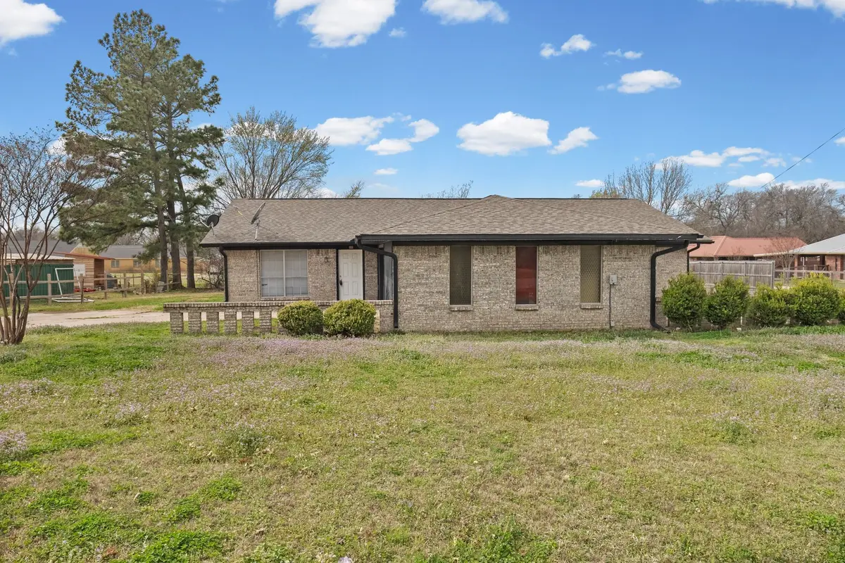 706 S Manson Street, Wolfe City, TX 75496 - #1