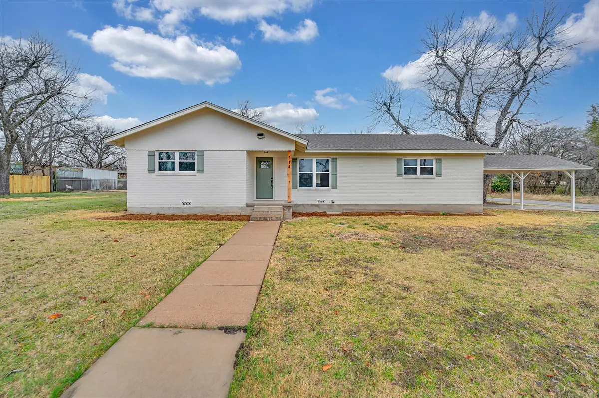 214 N Avenue P, Clifton, TX 76634 - #1