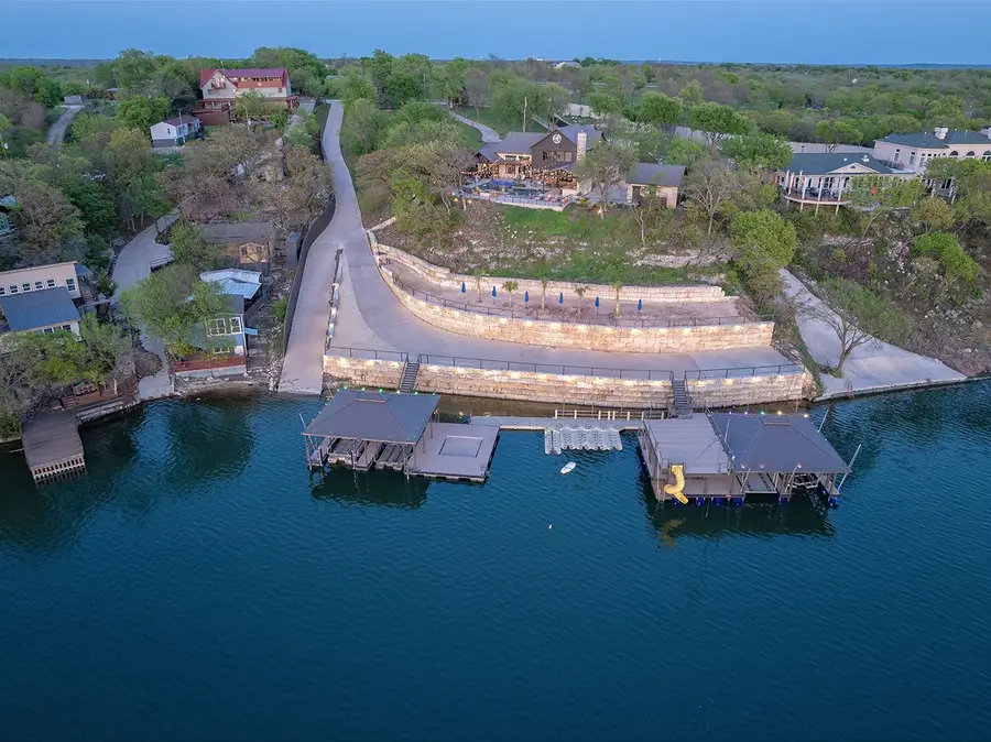 145 Lakeside Lane, Gainesville, TX 76240 - #2