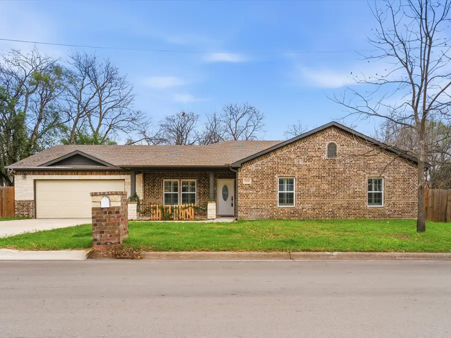 1310 Yale Street, River Oaks, TX 76114 - #2