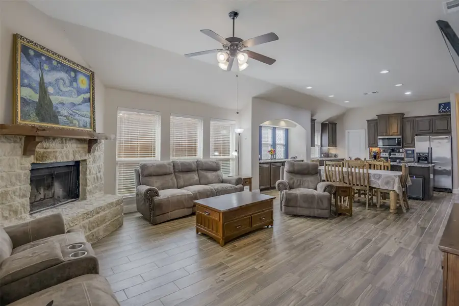 118 Gateway Drive, Alvarado, TX 76009 - #3