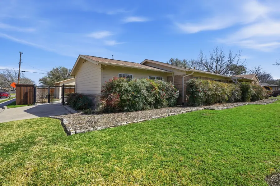 3720 Granada Drive, Richland Hills, TX 76118 - #3