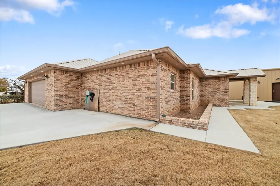 241 E Circle Drive, Coleman, TX 76834 - #2