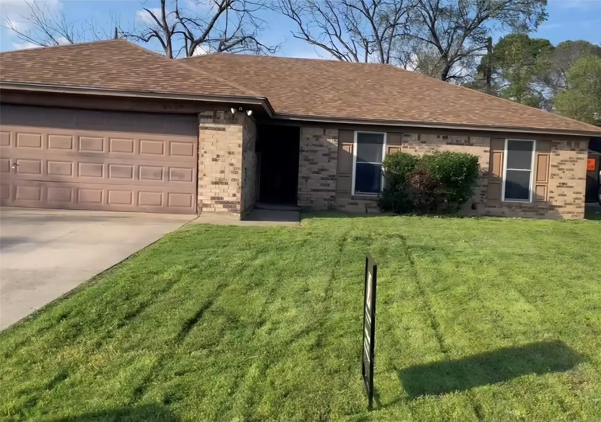 6609 Yolanda Drive, Fort Worth, TX 76112 - #1