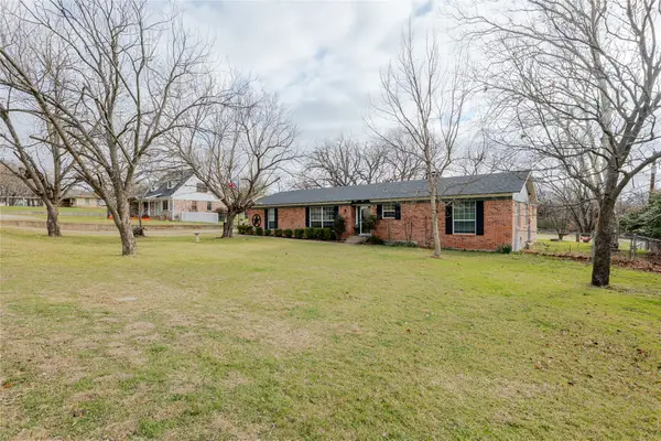 208 Yucca Drive, Weatherford, TX 76087