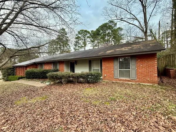 2104 Greenbriar Dr, Ruston, LA 71270