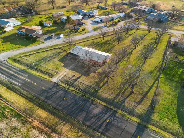 508 Fannin Street, Millsap, TX 76066