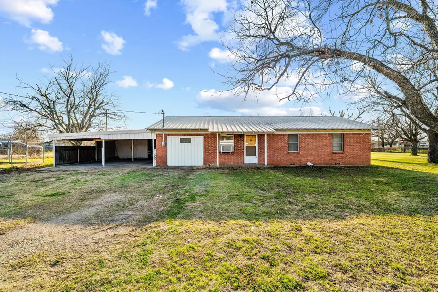 508 Fannin Street, Millsap, TX 76066 - #2