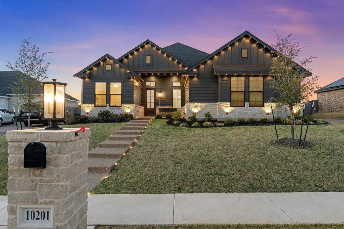 10201 Castleberry Lane, Waco, TX 76712 - #1