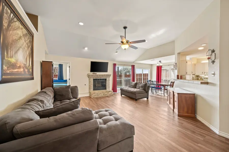 2845 White Oak Drive, Grand Prairie, TX 75052 - #2