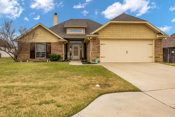 1836 Town Creek Circle, Weatherford, TX 76086