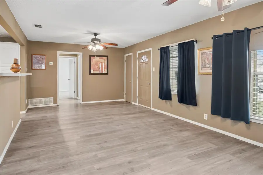 1613 Dale Drive, Arlington, TX 76010 - #2