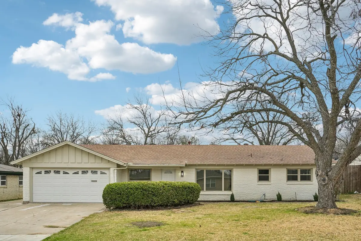 5905 Walraven Circle, Fort Worth, TX 76133 - #1