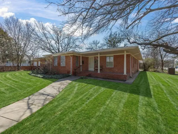 115 W Commerce Street, Henrietta, TX 76365