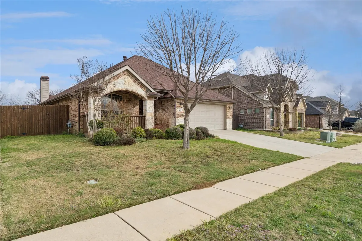 612 Ravenwood Drive, Saginaw, TX 76179 - #1