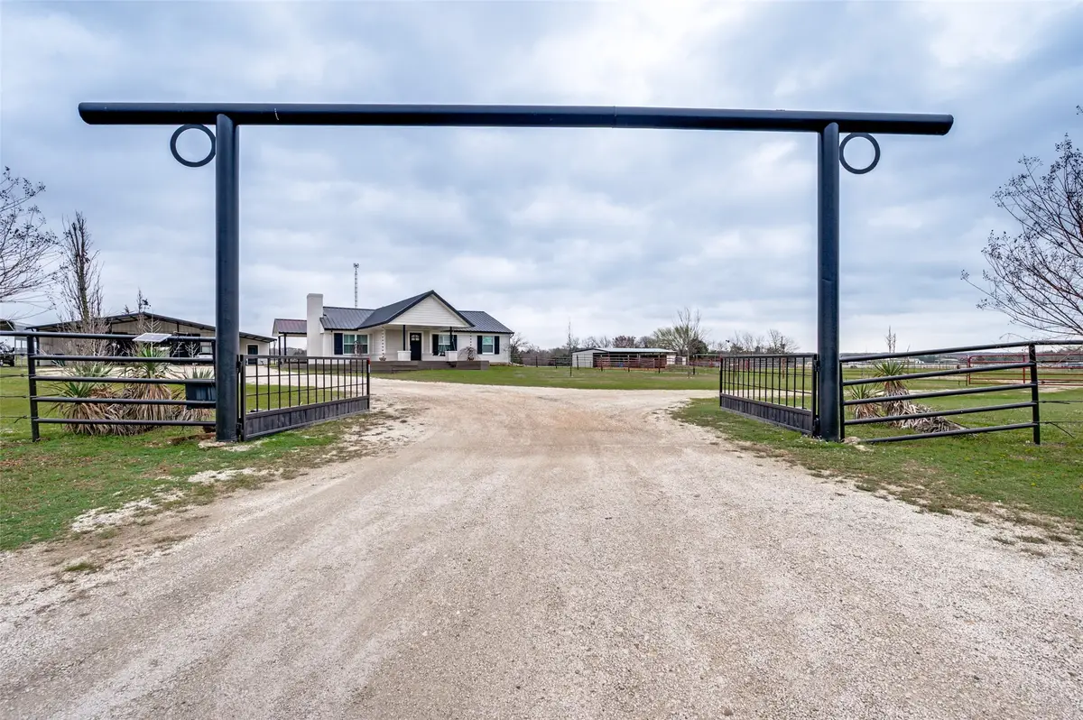 15076 S Fm 372, Valley View, TX 76272 - #1