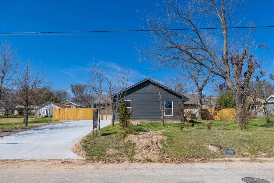 603 N Pearl Street, Comanche, TX 76442 - #3