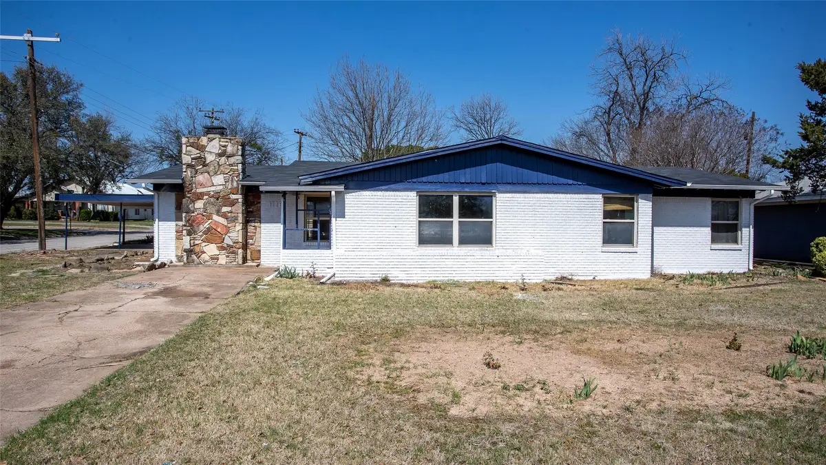 1116 W Howard, Olney, TX 76374 - #1