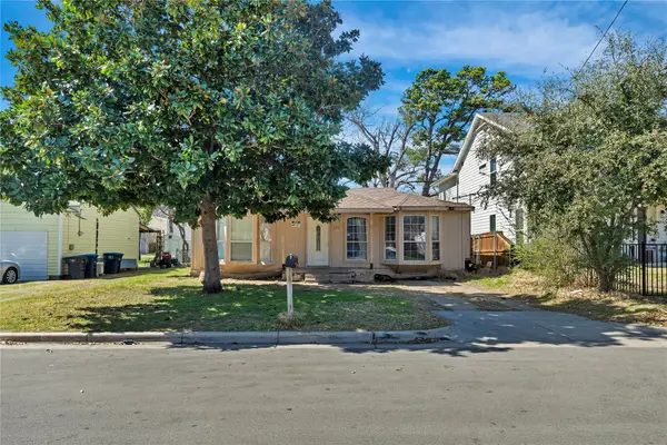 204 Sunset Lane, Fort Worth, TX 76114