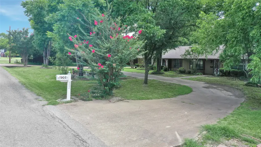 302 Wilcoxson Street, Farmersville, TX 75442 - #2