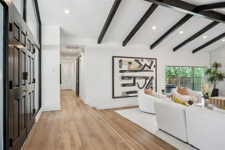 912 Glen Oaks Boulevard, Dallas, TX 75232 - #2