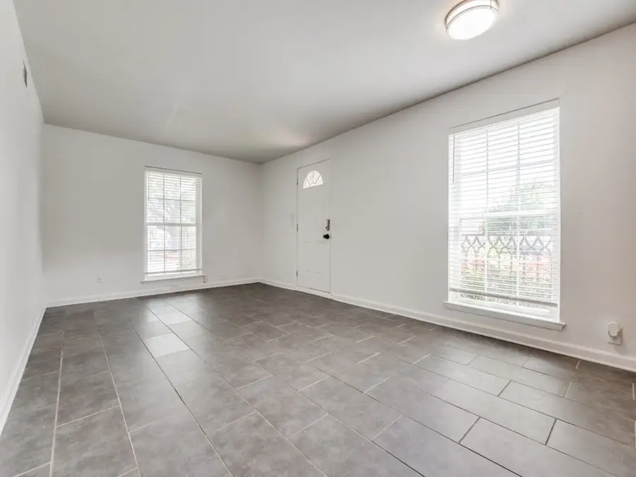 5234 Fleetwood Oaks Avenue #120, Dallas, TX 75235 - #3