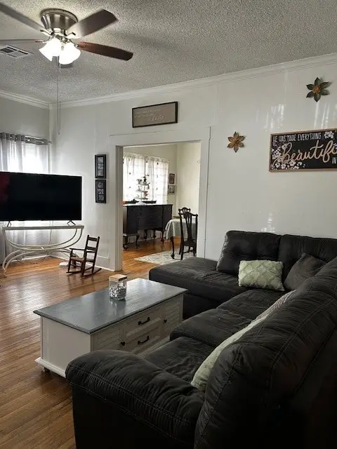 1518 W Park Avenue, Corsicana, TX 75110 - #2