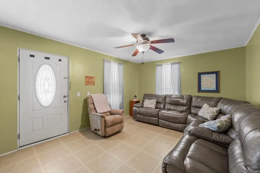 400 Travis, Mexia, TX 76667 - #2