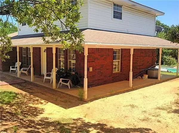 647 County Road 3657, Springtown, TX 76082