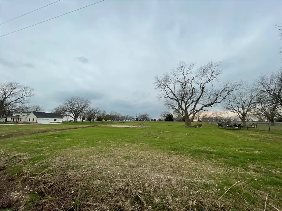 5283 Old Town Road, Whitesboro, TX 76273 - #3