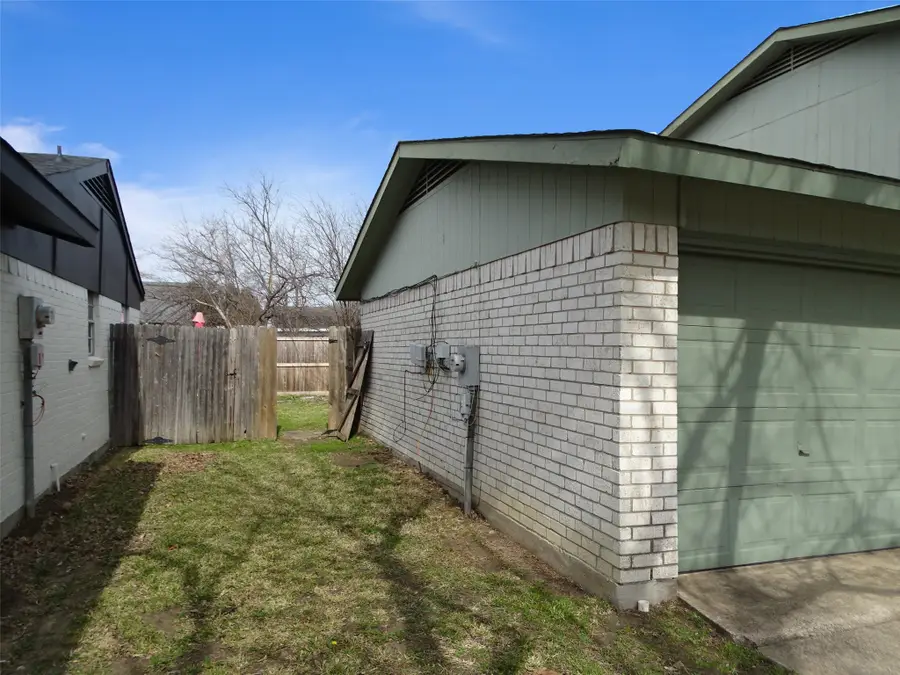 1218 Birchbrook Street, Grand Prairie, TX 75052 - #2