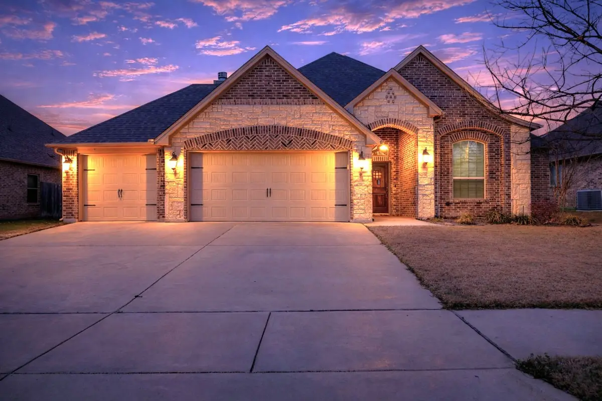 4004 Brookdale Road, Benbrook, TX 76116 - #1