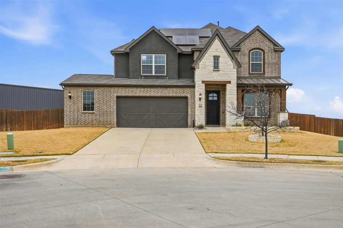 6712 Cedarhurst Court, Justin Roanoke, TX 76226 - #1