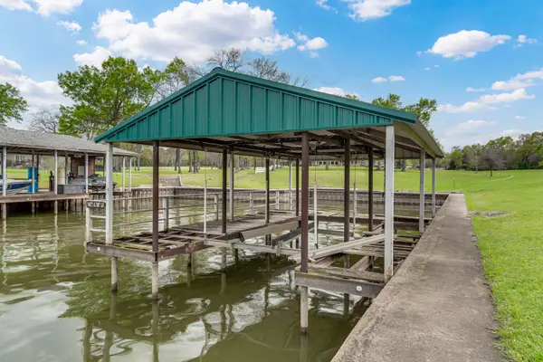 A2000 Azure Lane, Streetman, TX 75859