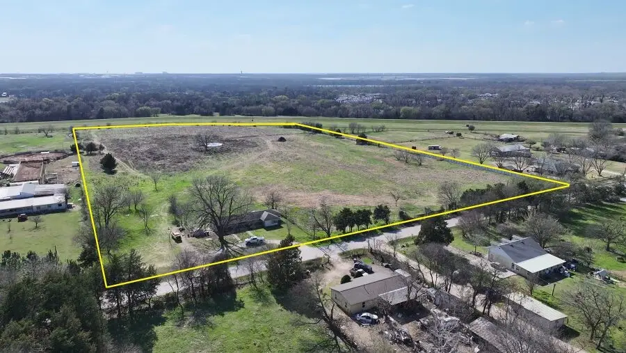 3131 Middlefield Road, Dallas, TX 75253 - #1