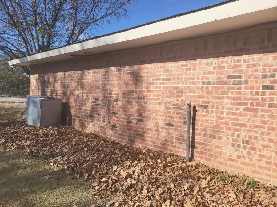 305 Sierra Vista Drive, Chico, TX 76431 - #3