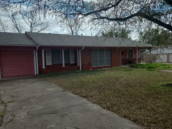 2706 Bois D Arc Street, Commerce, TX 75428