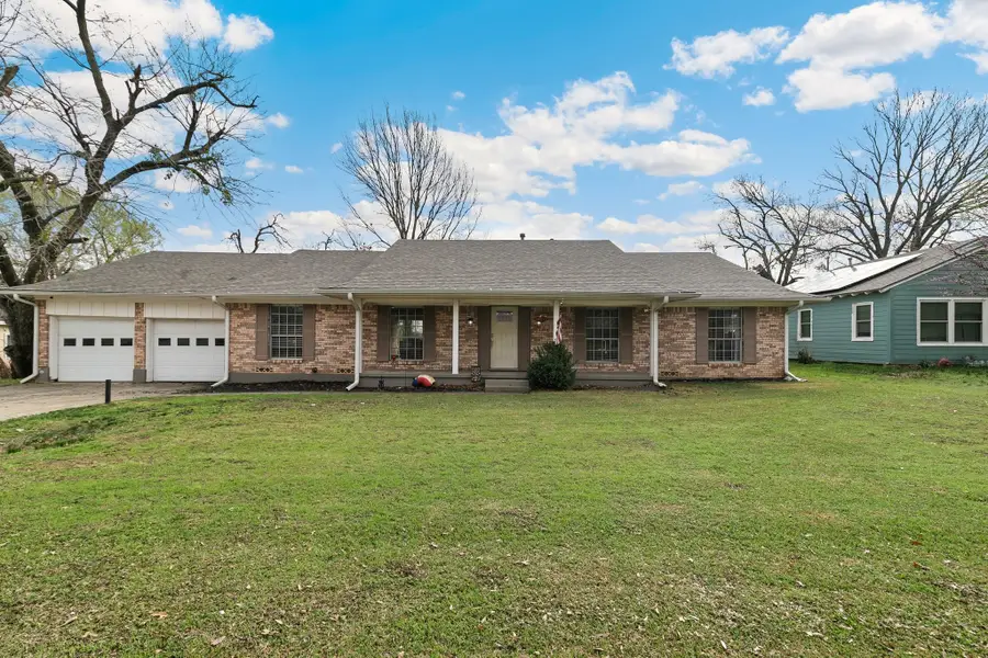 214 Center Street, Whitesboro, TX 76273 - #3