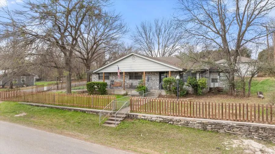 2708 Cedarhill Street, Granbury, TX 76048 - #3