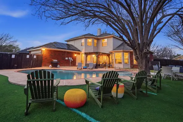 2913 Spartacus Drive, Grand Prairie, TX 75052