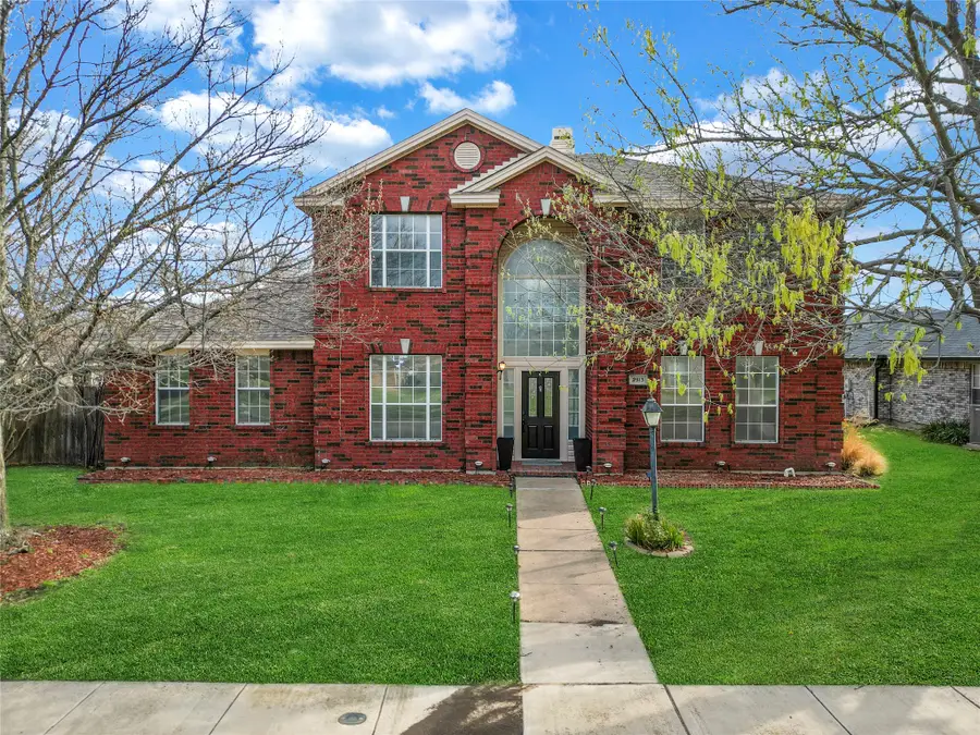 2913 Spartacus Drive, Grand Prairie, TX 75052 - #2