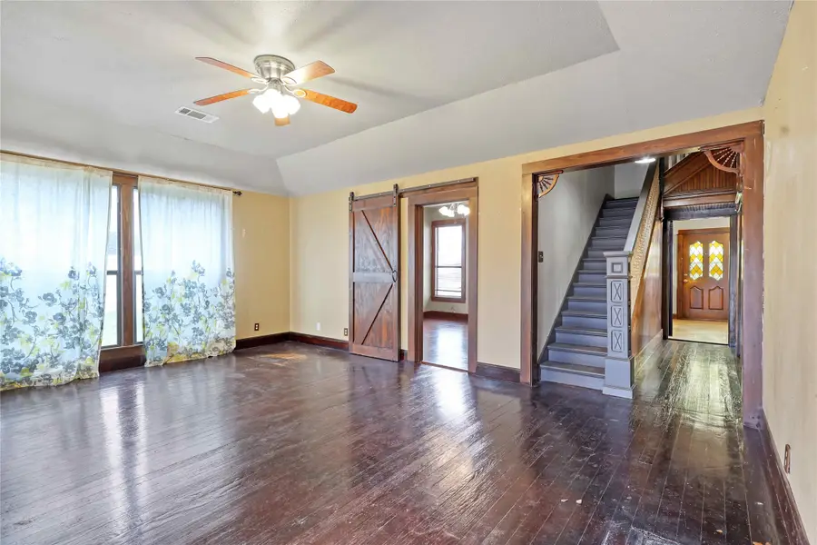 401 W Maple Street, Whitewright, TX 75491 - #2