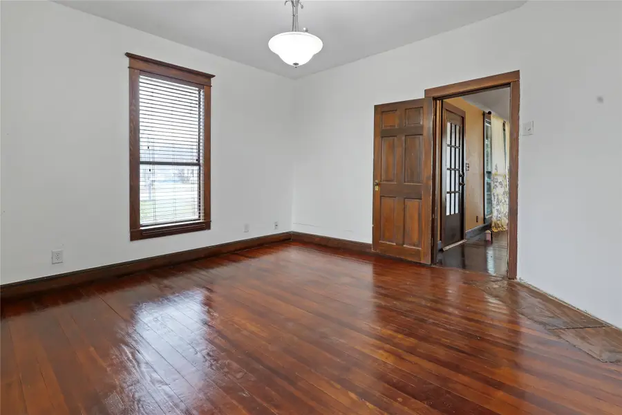 401 W Maple Street, Whitewright, TX 75491 - #3