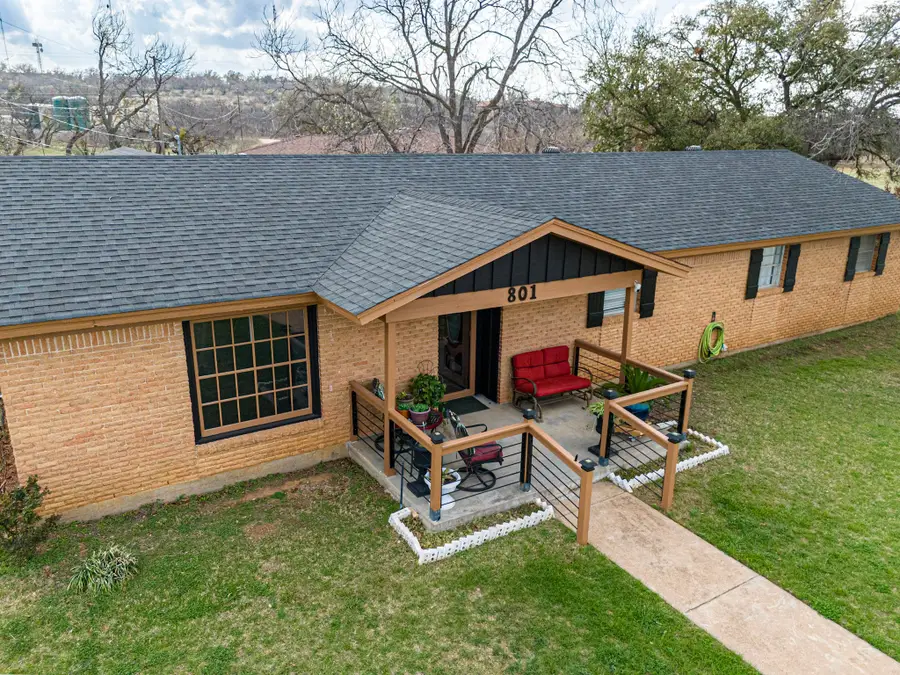 801 Westridge Circle, Breckenridge, TX 76424 - #2