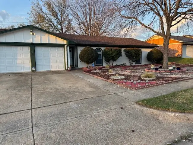 1825 Schumac, Bedford, TX 76022 - #3