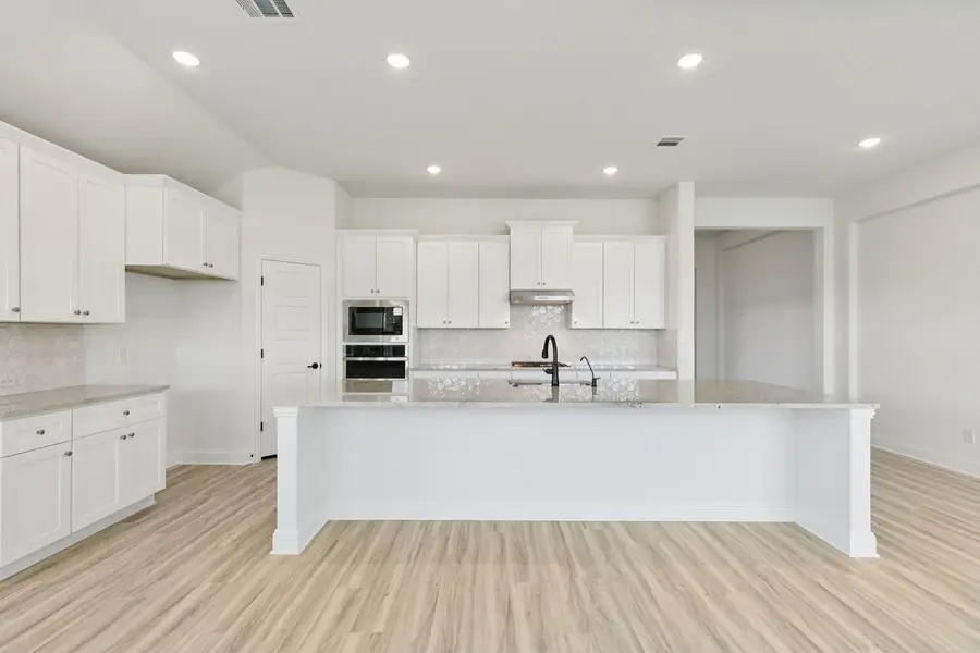 7725 Dibble Avenue, Joshua, TX 76058 - #2