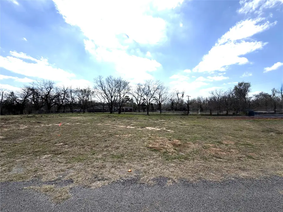 232 E Prospect Street, Denison, TX 75021 - #3