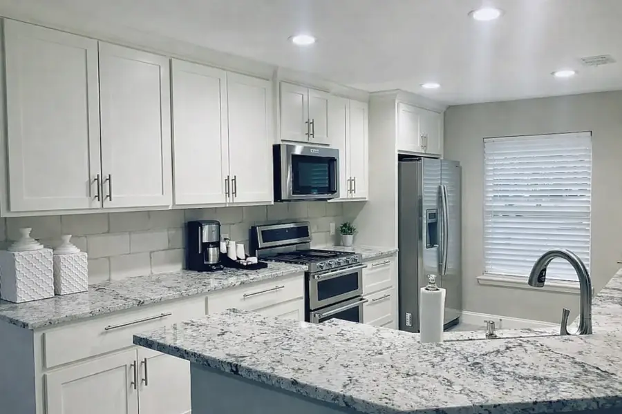 12106 Ridgefair Place, Farmers Branch, TX 75234 - #2